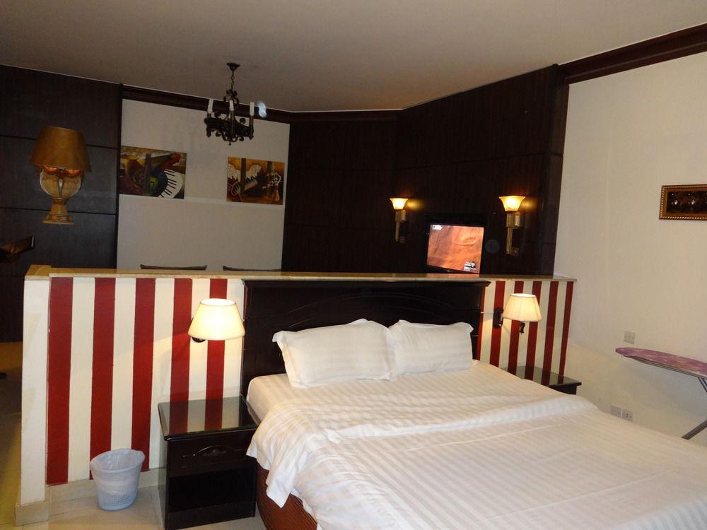 La Fontaine Quraish Suites Aparthotel 3*