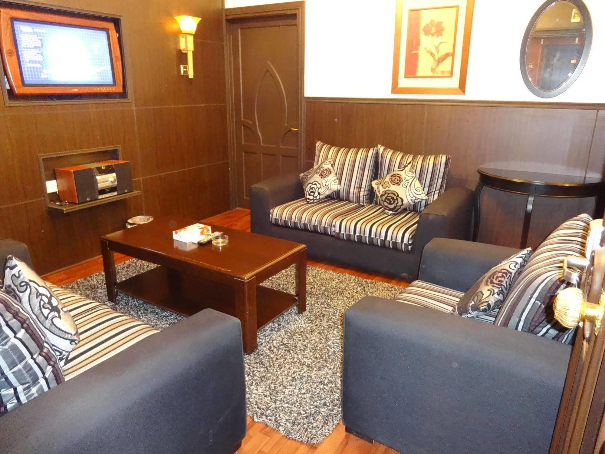 Aparthotel La Fontaine Quraish Suites