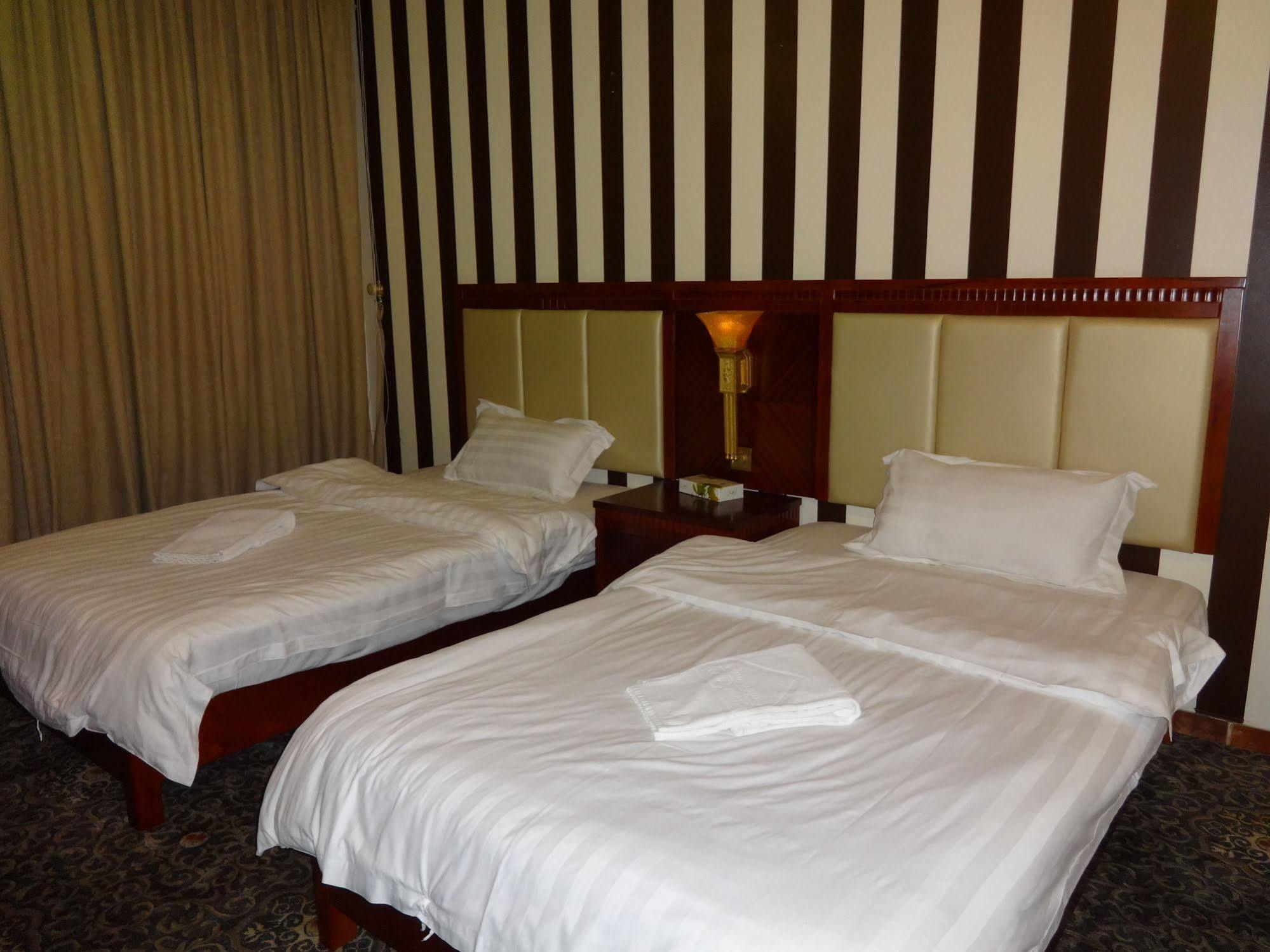 La Fontaine Quraish Suites Aparthotel